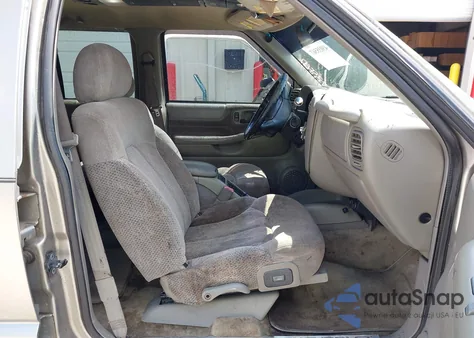 2001 Chevrolet Blazer Lt z USA, uszkodzony, nr VIN 1GNCS13W412160358